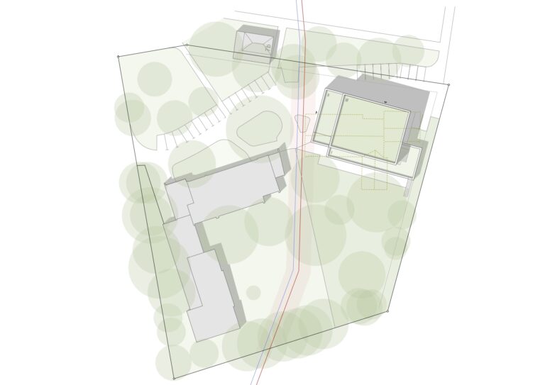 Lageplan mit Bestandsgebäude, Neubaukörper, Wegeführung und dargestelltem Baumbestand